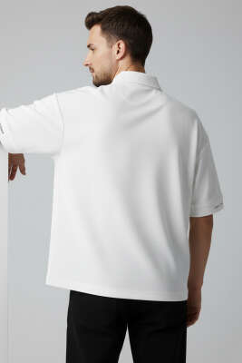Polo Yaka Kol Yazılı Oversize Erkek T-shirt Beyaz - Erkek T-shirt