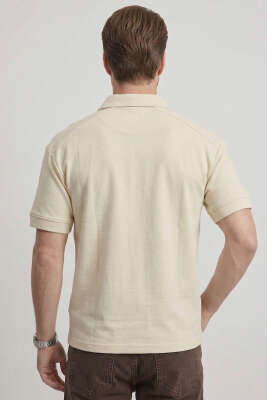 Polo Yaka Kol Yazılı Oversize Erkek T-shirt Kemik - Erkek T-shirt