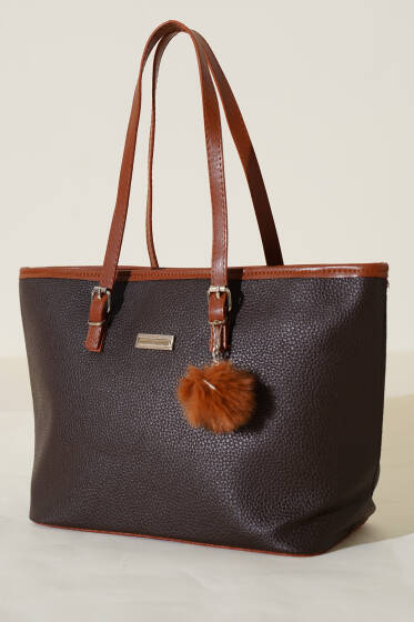 Ponpon Aksesuarlı Kol Çantası Acı Kahve - Kol Çantası