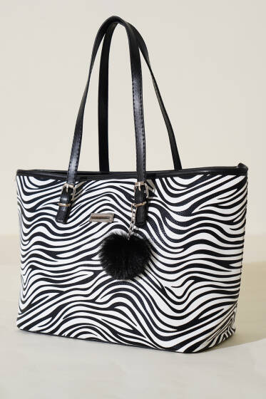 Ponpon Aksesuarlı Kol Çantası Zebra - Kol Çantası