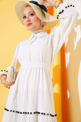 Ponpon Şerit Detaylı Elbise Ekru - Tesettür Elbise