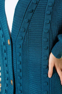 Ponponlu Düğmeli Uzun Triko Hırka Petrol - Triko Hırka