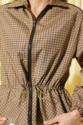 Pötikare Desen Bel Büzgülü Kısa Trençkot Camel - Kadın Giyim Modelleri