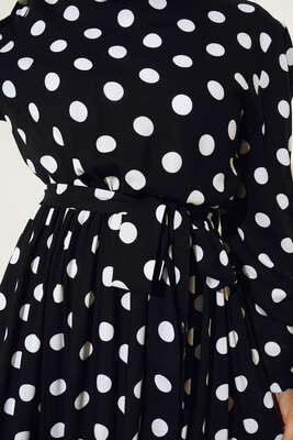 Puantiye Desenli Kuşaklı Elbise Siyah - Tesettür Elbise