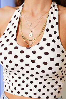 Puantiyeli Boyundan Geçmeli Crop Bej - Kadın Giyim Modelleri