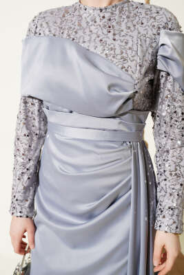 Pul Payet Detaylı Kuyruklu Abiye Elbise Gri - Elbise