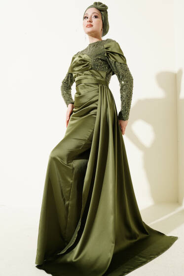 Pul Payet Detaylı Kuyruklu Abiye Elbise Haki - Elbise