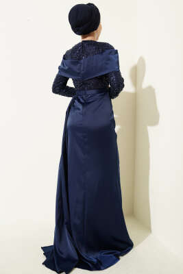 Pul Payet Detaylı Kuyruklu Abiye Elbise Lacivert - Elbise