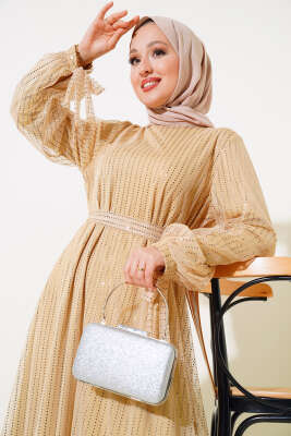 Pullu Kat Tül Elbise Camel - Tesettür Elbise