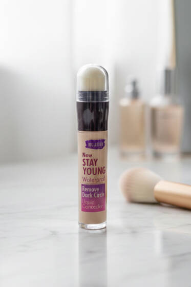 Pürüzsüz Göz Altı Kapatıcısı 101 - Göz Makyajı