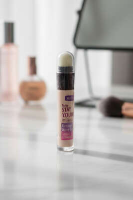 Pürüzsüz Göz Altı Kapatıcısı 103 