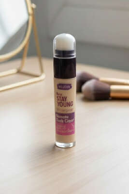 Pürüzsüz Göz Altı Kapatıcısı 104 