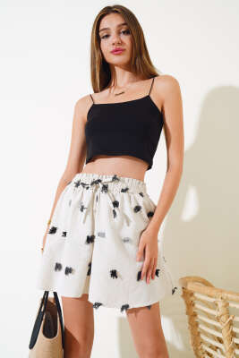 Püskül Detaylı Keten Şort Siyah - Kadın Giyim Modelleri