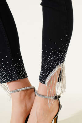 Püskül Taşlı Dar Paça Kot Pantolon Siyah - Kadın Giyim Modelleri