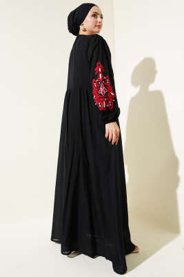 Püskül Yakalı Nakışlı Elbise Siyah - Tesettür Elbise