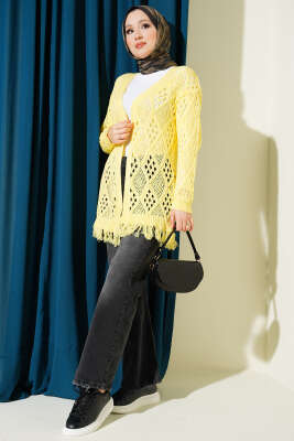 Püsküllü Baklava Desen Ajurlu Hırka Sarı - Hırka