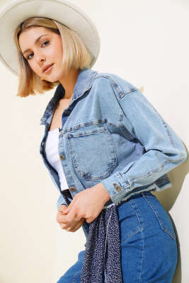 Püsküllü Salaş Kısa Kot Ceket Orta Mavi - Kadın Giyim Modelleri