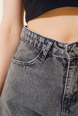 Püsküllü Ters Paça Kot Şort Siyah Kar - Yılın Fırsatı