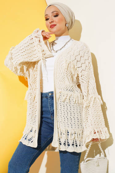 Püsküllü Triko Hırka Bej - Triko Hırka