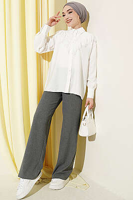 Püsküllü V Dantelli Gömlek Ekru - Gömlek