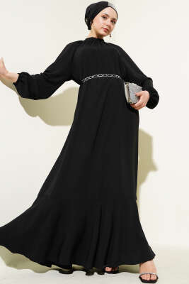 Reglan Kol Zincir Kuşaklı Elbise Siyah 