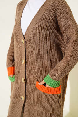 Renk Detaylı Salaş Latte Hırka - Triko Hırka