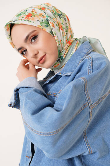 Renkli Çiçekler Serisi Eşarp Ç. Yeşili - Black&White