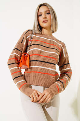 Renkli Çizgili Triko Crop Kazak Büsküvi - Kadın Giyim Modelleri