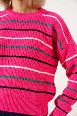 Renkli Çizgili Triko Crop Kazak Fuşya - Kadın Giyim Modelleri