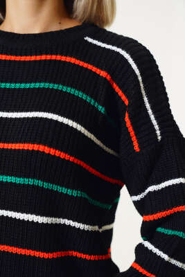 Renkli Çizgili Triko Crop Kazak Siyah - Kadın Giyim Modelleri