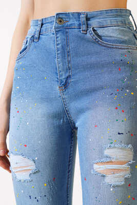 Renkli Desenli Yırtmaçlı Kot Pantolon Orta Mavi - Kadın Giyim Modelleri