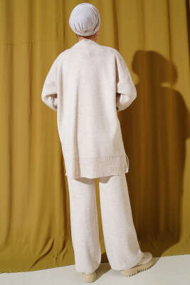 Renkli Kolyeli Basic Triko İkili Takım Bej - Triko İkili Takım