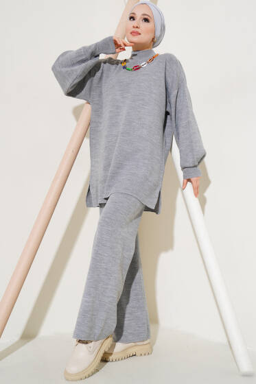 Renkli Kolyeli Basic Triko İkili Takım Gri - İkili Takım