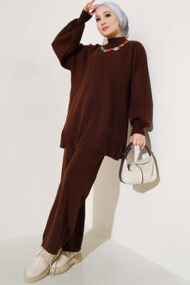 Renkli Kolyeli Basic Triko İkili Takım Kahve 