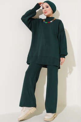 Renkli Kolyeli Basic Triko İkili Takım Zümrüt - Triko İkili Takım