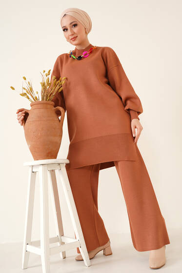 Renkli Kolyeli İkili Takım Latte - Triko