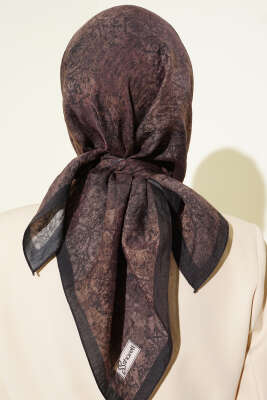 Retro Desenli Eşarp Koyu Kahve - Başörtüsü