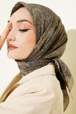 Retro Desenli Eşarp Nefti - VERTU (NYD TEKSTİL)