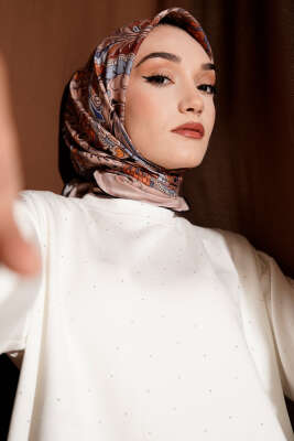 Retro Motifli Modal Eşarp Bej Mavi - VERTU (NYD TEKSTİL)