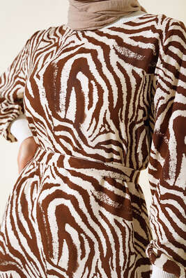 Ribanalı Desenli Elbise Kahve - Tesettür Elbise