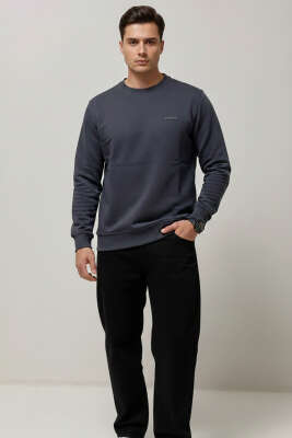 Ribanalı Yaka Yazılı Erkek Sweatshirt Füme - Erkek Sweatshirt