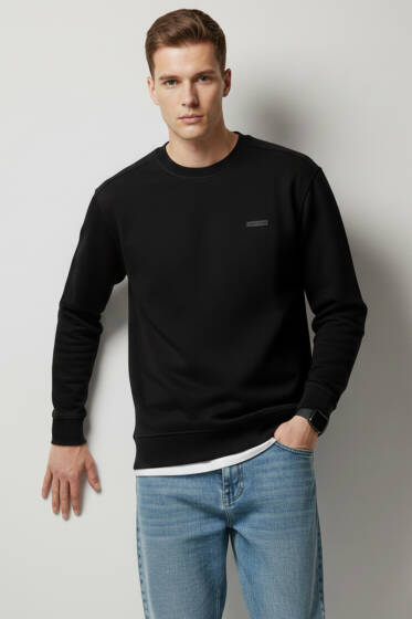 Ribanalı Yaka Yazılı Erkek Sweatshirt Siyah - Erkek Sweatshirt