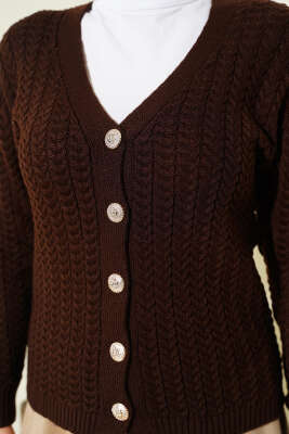 Saç Örgülü Düğmeli Triko Hırka Kahve - Hırka