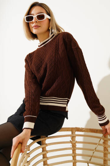 Saç Örgüsü Kısa Triko Kazak Kahve - Triko