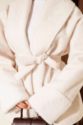 Şal Yaka Bilek Kürklü Goldfox Kaban Ekru - Kaban