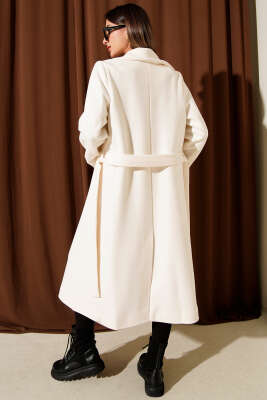 Şal Yaka Kuşaklı Kaşe Kaban Krem - Kadın Giyim Modelleri