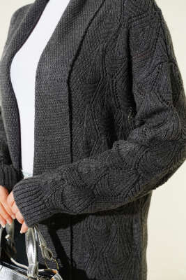 Şal Yaka Örgü Desenli Uzun Triko Hırka Füme - Hırka