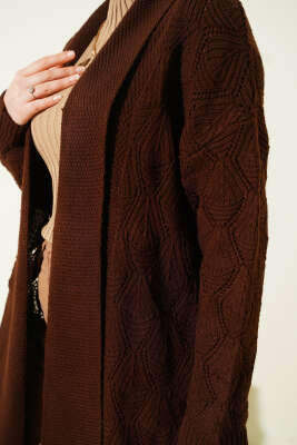 Şal Yaka Örgü Desenli Uzun Triko Hırka Kahve - Hırka