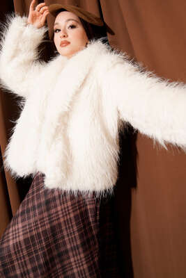 Salaş Kürk Detaylı Mont Ekru - TİLLE