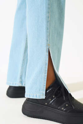 	 Salaş Yırtmaçlı Kot Pantolon Yeşil Tint - Kadın Giyim Modelleri